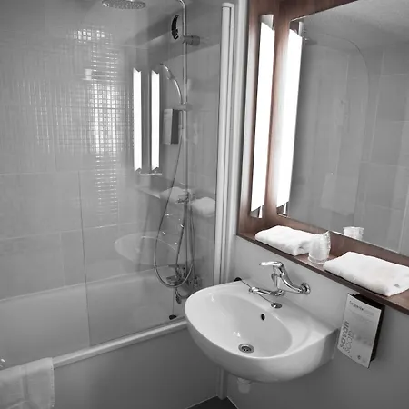 Campanile Hotel 3*
