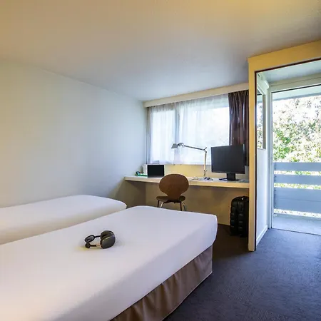 Campanile Hotel 3*