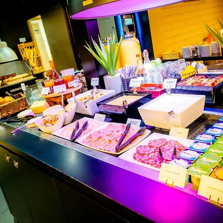 Hotel Campanile 3*