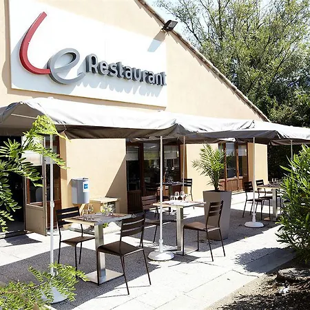Campanile 3* Pontarlier